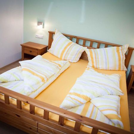 Weinbau Pronegg Vlg. Krainz Apartment Лейтшах Екстериор снимка