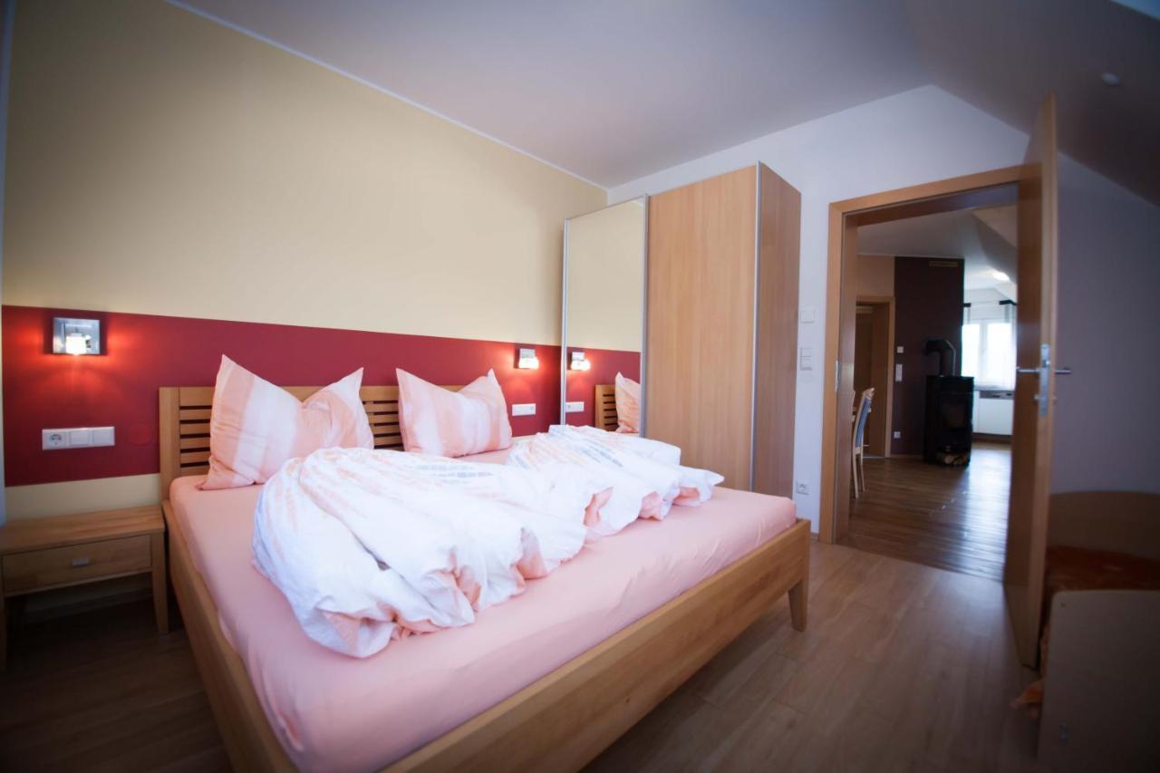 Weinbau Pronegg Vlg. Krainz Apartment Лейтшах Екстериор снимка
